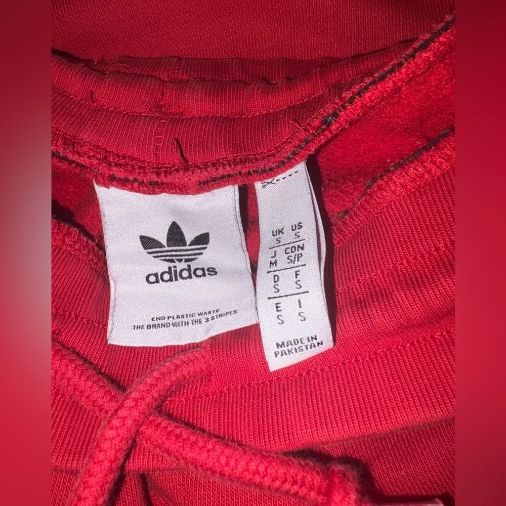 adidas originals essentials